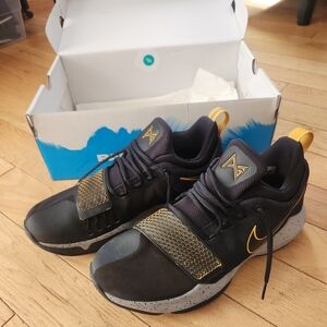 Nike Men's Paul George PG1 Black & Gold Basketball Shoes Sz 10.5 Like New W/box